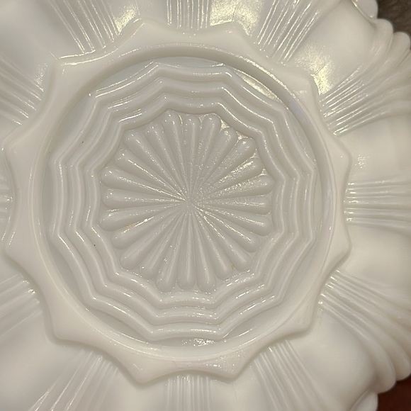 Anchor Hocking Vintage Milk Glass Deviled Eggs
Serving Platter Gold Trimmed - Picture 7 of 10